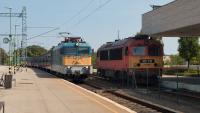 Diesellokomotive MÁV Baureihe M41 418 318 und V43 in Balatonfüred Ungarn