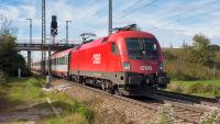 Elektrolokomotive ÖBB Taurus 1116 084 Niederstrass