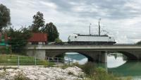 Elektrolokomotive Siemens Vectron 193 Güterzug Freilassing Saalach-Brücke