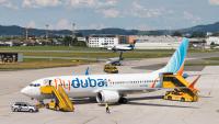 Hangar 7 Salzburg Flughafen Flugzeuge Dachterrasse flydubai 737